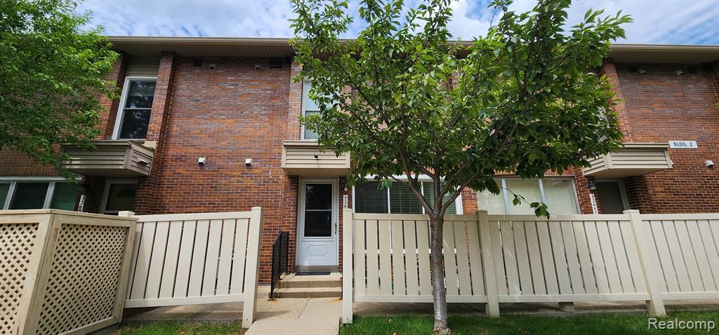 32659 Five Mile Road Livonia, MI 48154 - Photo 1 of 44 Gallery Image 1