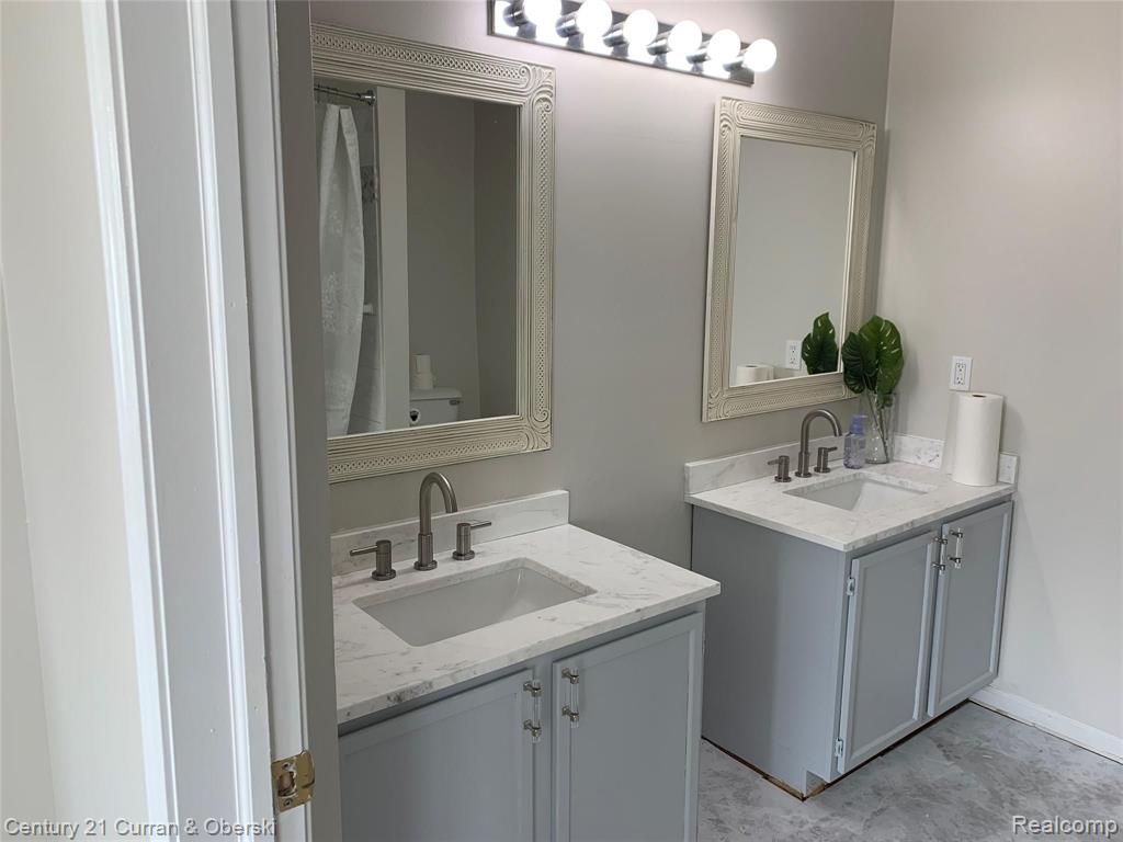 4211 Schaefer Road Dearborn, MI 48126 - Photo 21 of 28