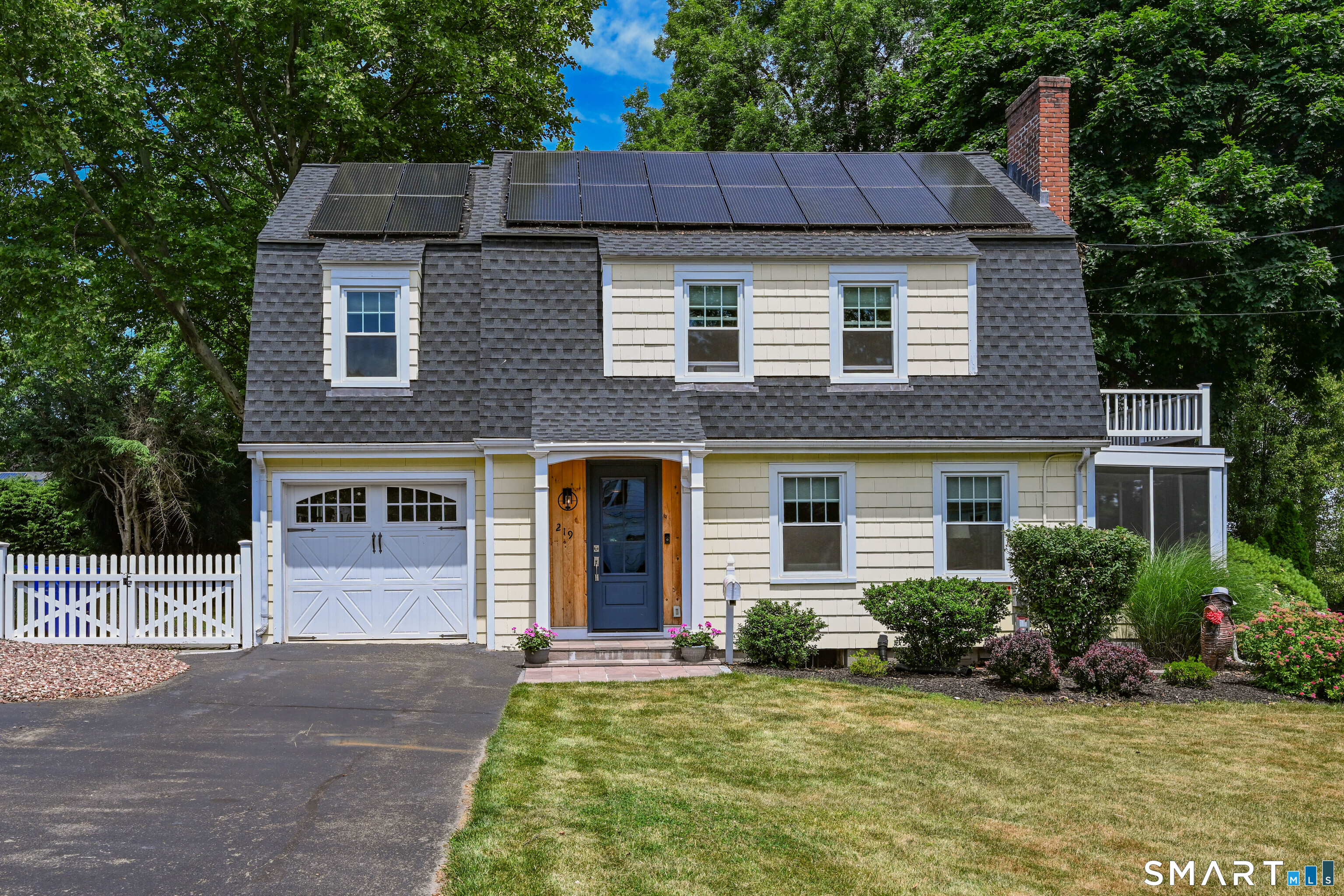 219 Clearfield Road Wethersfield, CT 06109 - Photo 1 of 37 Welcome to 219 Clearfield Rd