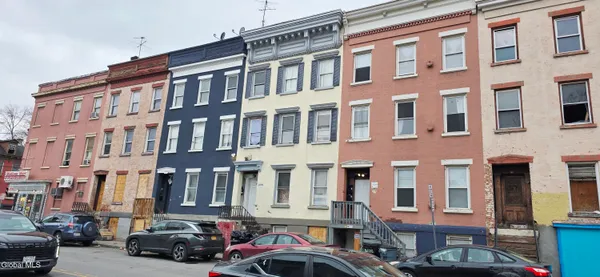 $325,000 | 61 Grand Street, Albany, NY 12207