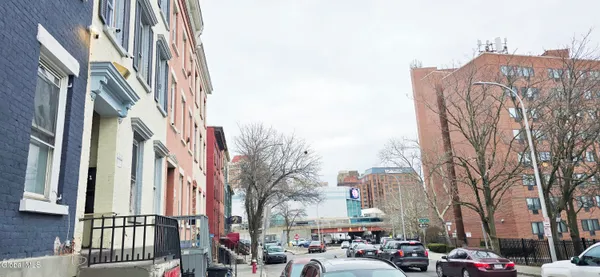 $325,000 | 61 Grand Street, Albany, NY 12207