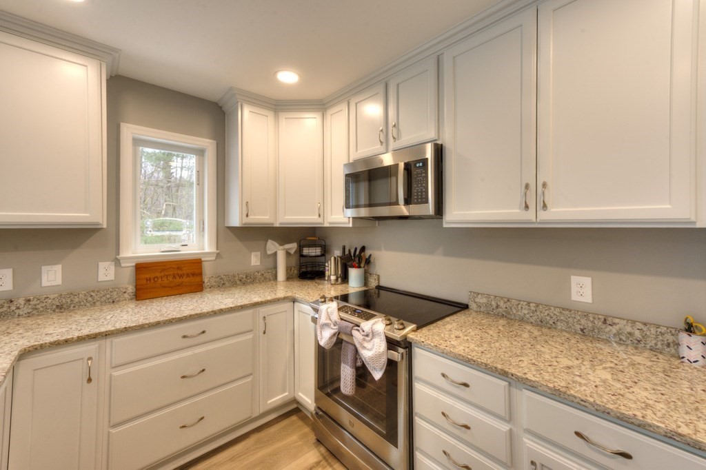 24 Apthorp Street Worcester, MA 01606 - Photo 9 of 40 Gallery Image 9