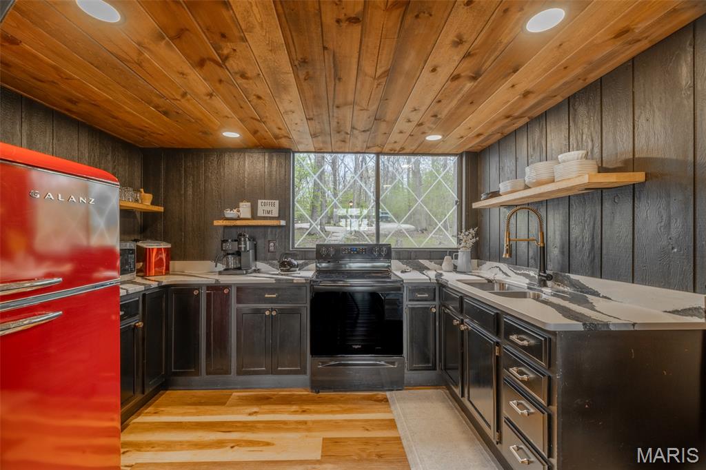 445 Foxfire Circle Drive Innsbrook, MO 63390 - Photo 7 of 34