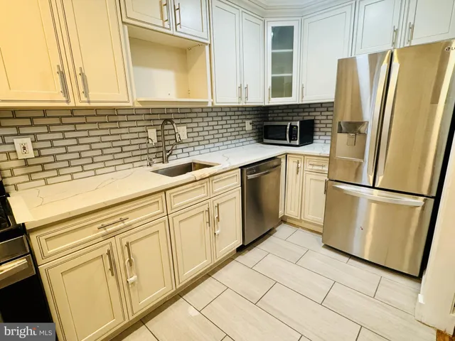 $2,350 | 4118 Buena Vista Avenue, Baltimore, MD 21211