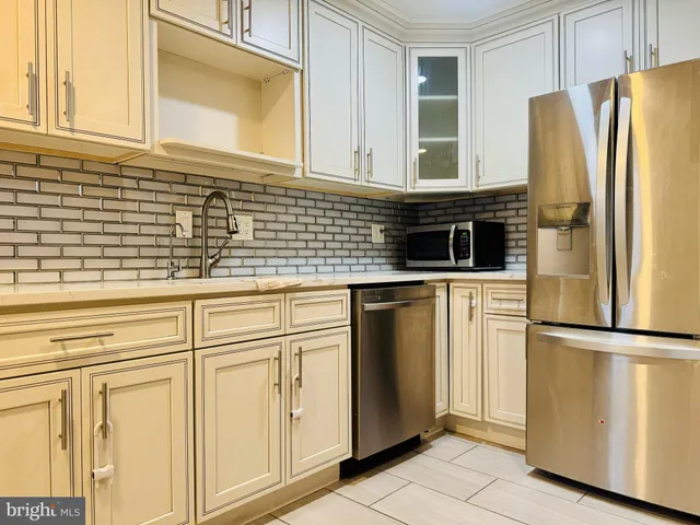 $2,350 | 4118 Buena Vista Avenue, Baltimore, MD 21211