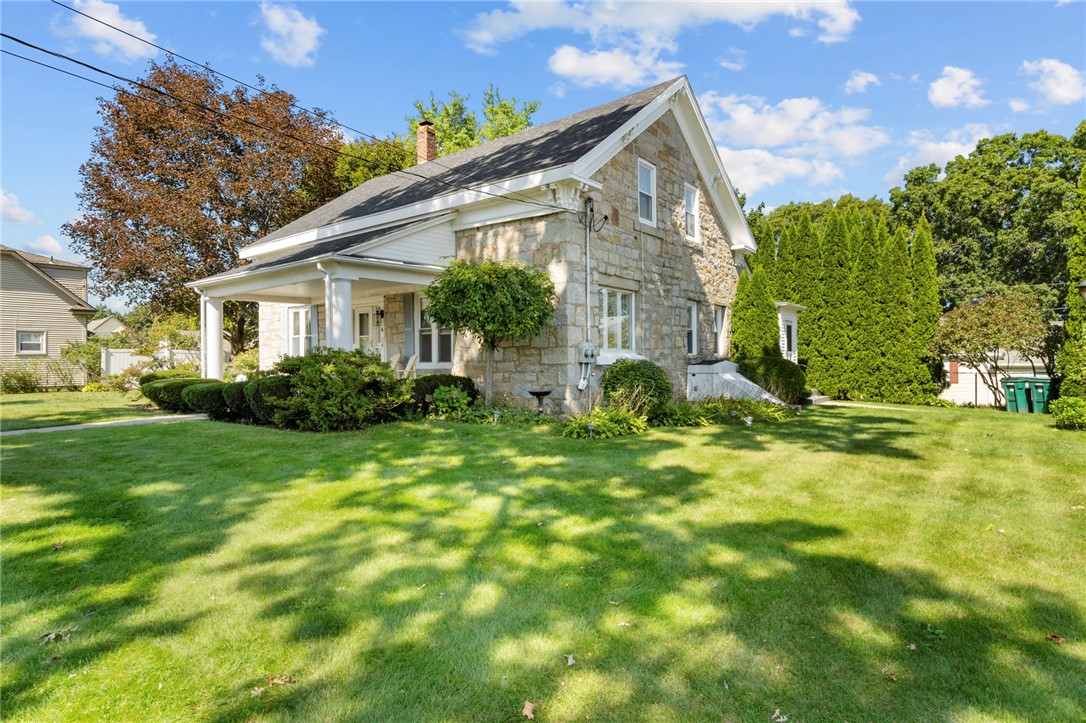 96 Carnation Street Woonsocket, RI 02895 - Photo 6 of 50 Gallery Image 6