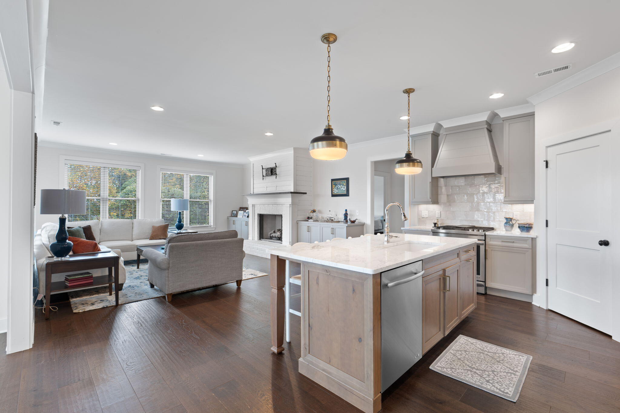 574 Whitehall Road Chattanooga, TN 37405 - Photo 11 of 41 15-web-or-mls-Whitehall-Bekah C-15