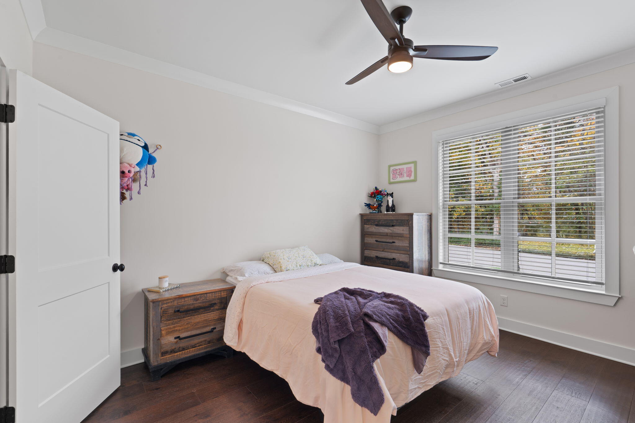 574 Whitehall Road Chattanooga, TN 37405 - Photo 26 of 41 6-web-or-mls-Whitehall-Bekah C-6