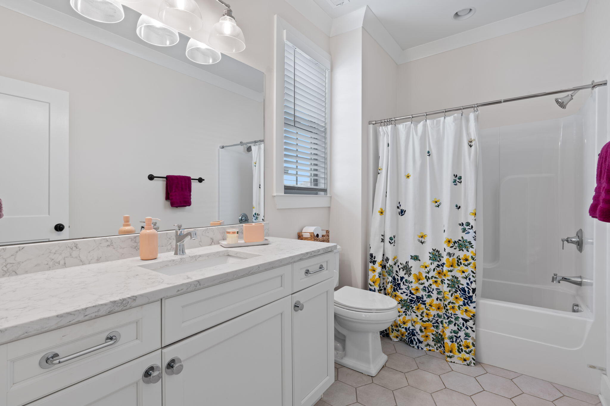 574 Whitehall Road Chattanooga, TN 37405 - Photo 27 of 41 8-web-or-mls-Whitehall-Bekah C-8