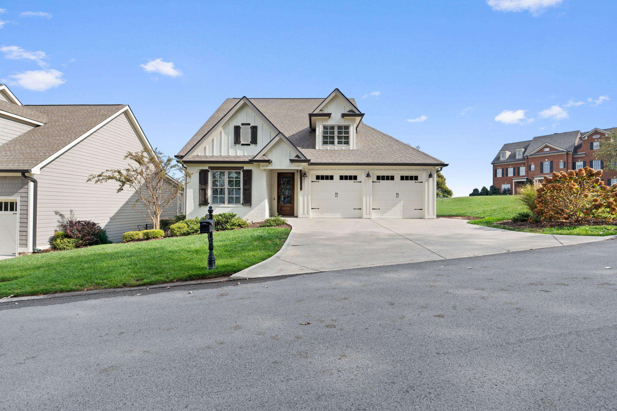 574 Whitehall Road Chattanooga, TN 37405 - Photo 3 of 41 1-web-or-mls-Whitehall-Bekah C-1