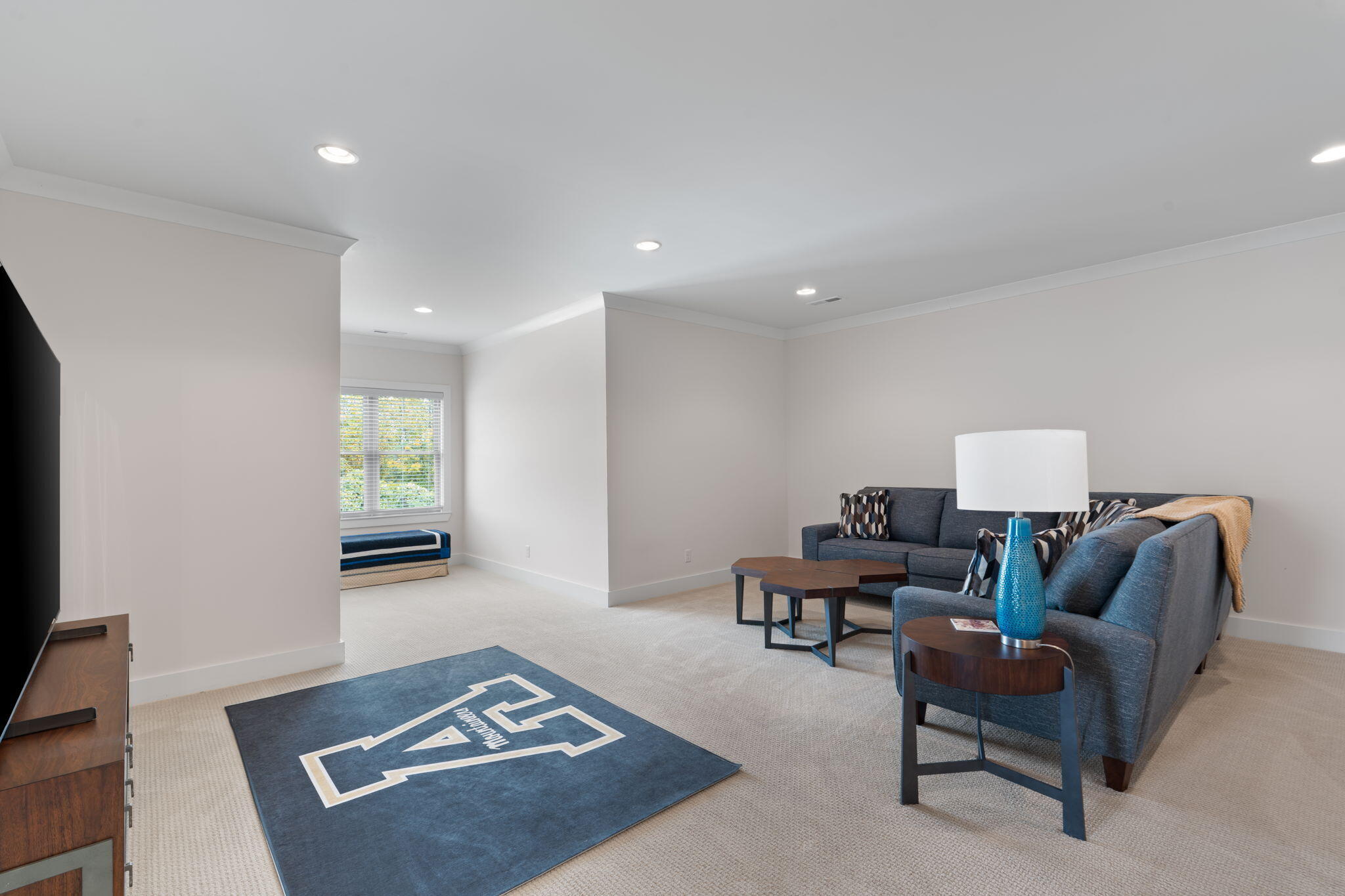 574 Whitehall Road Chattanooga, TN 37405 - Photo 33 of 41 33-web-or-mls-Whitehall-Bekah C-33