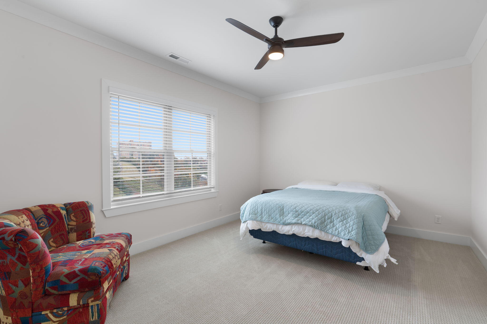 574 Whitehall Road Chattanooga, TN 37405 - Photo 35 of 41 35-web-or-mls-Whitehall-Bekah C-35