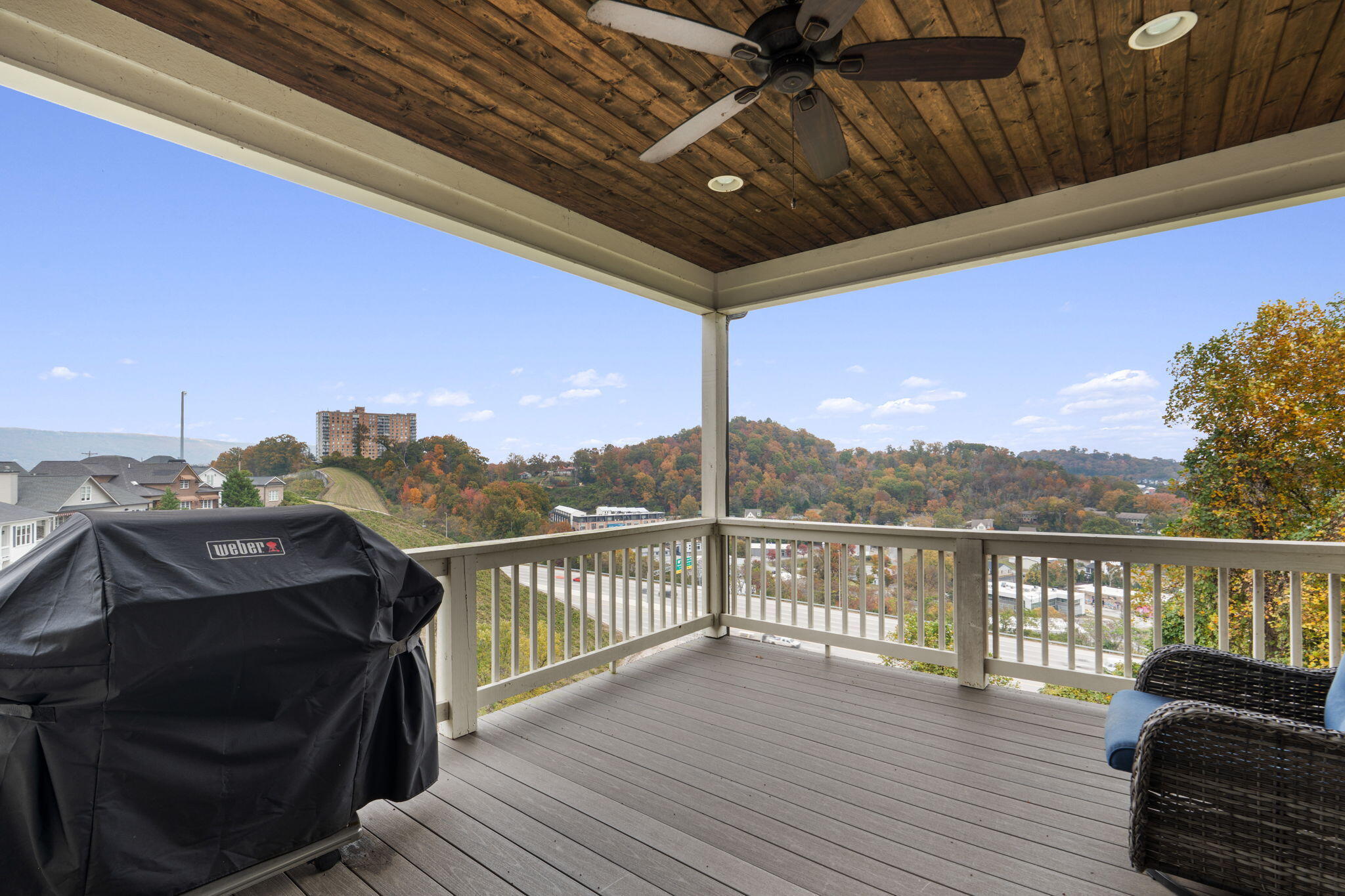 574 Whitehall Road Chattanooga, TN 37405 - Photo 38 of 41 38-web-or-mls-Whitehall-Bekah C-38