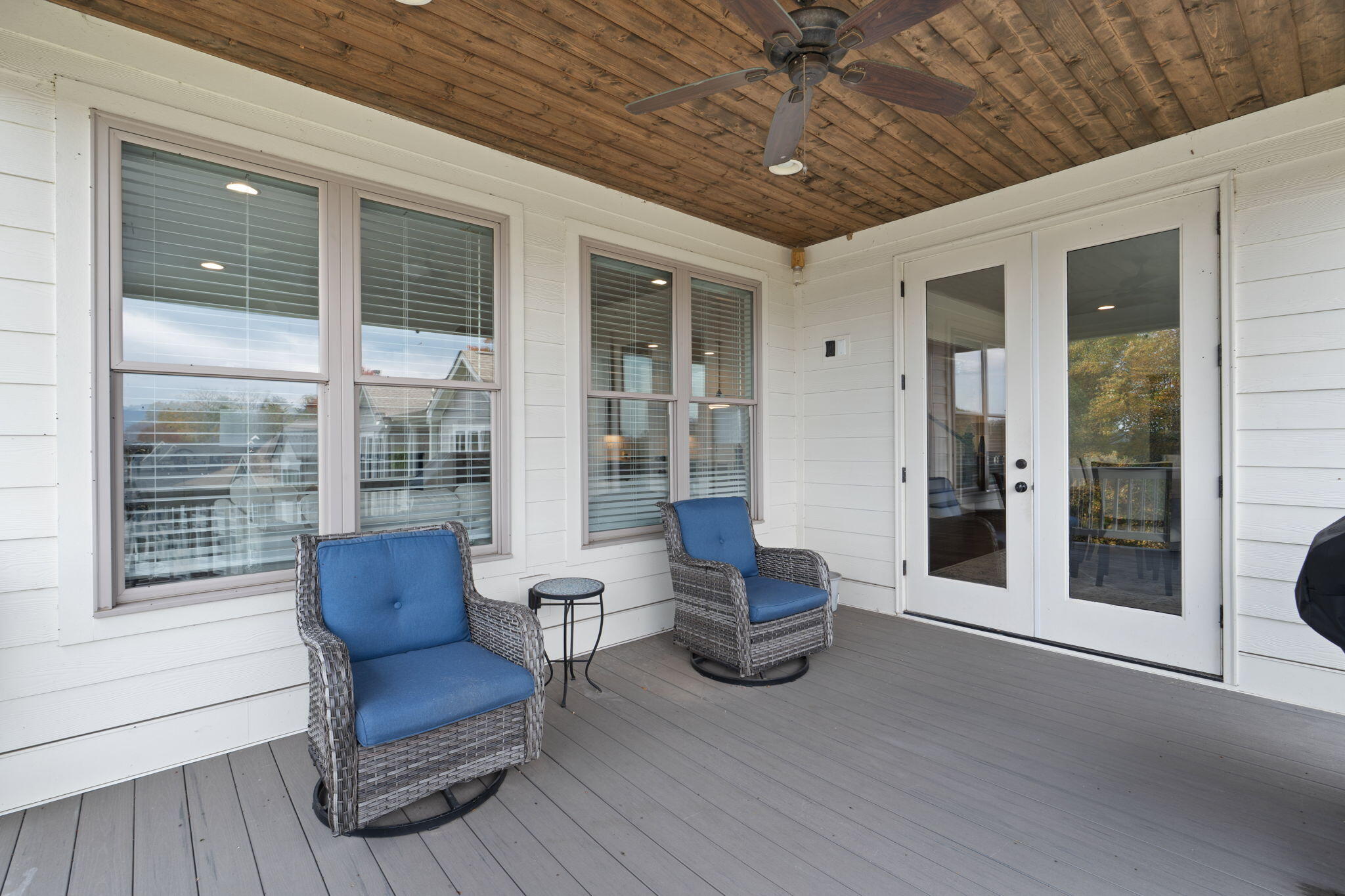 574 Whitehall Road Chattanooga, TN 37405 - Photo 39 of 41 39-web-or-mls-Whitehall-Bekah C-39