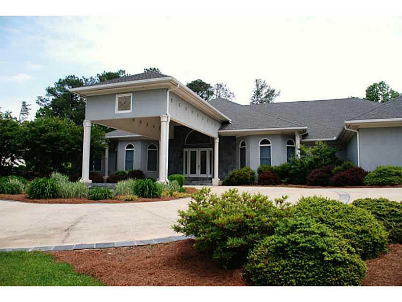 1030 Ven Villa Road Marietta, GA 30062 - Photo 1 of 1 Exterior Front.