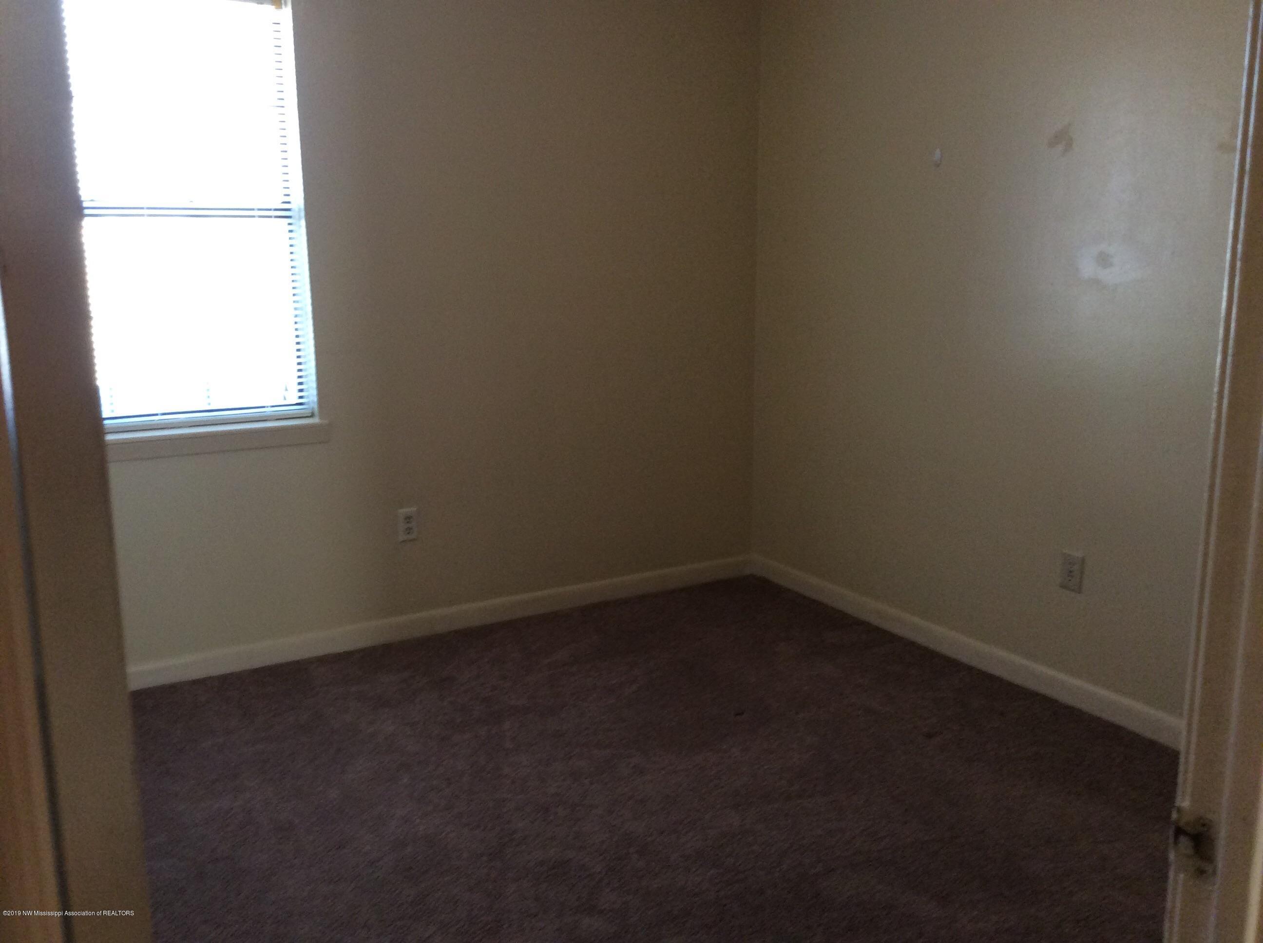 81 East Oak Grove Road Hernando, MS 38632 - Photo 16 of 30 image