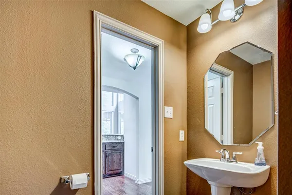 $3,990 | 5517 Hidden Creek Lane, Frisco, TX 75036