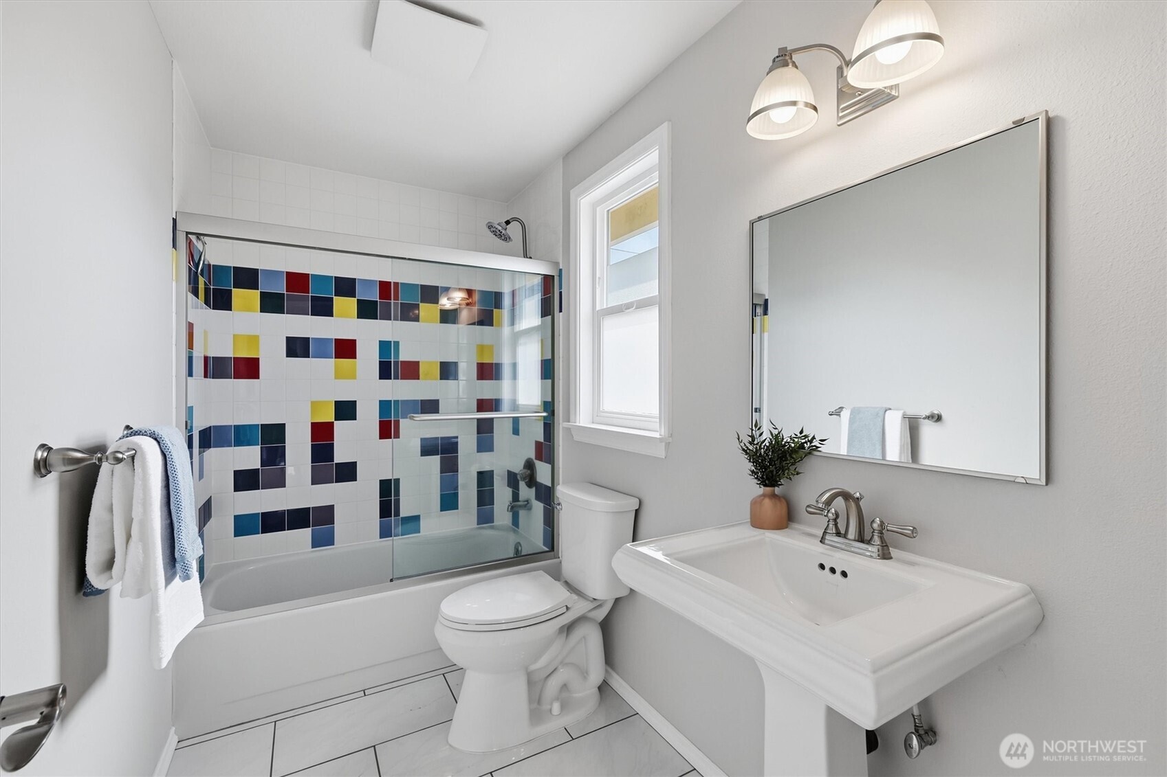 560 North 76th Street Seattle, WA 98103 - Photo 24 of 39 Gallery Image 24
