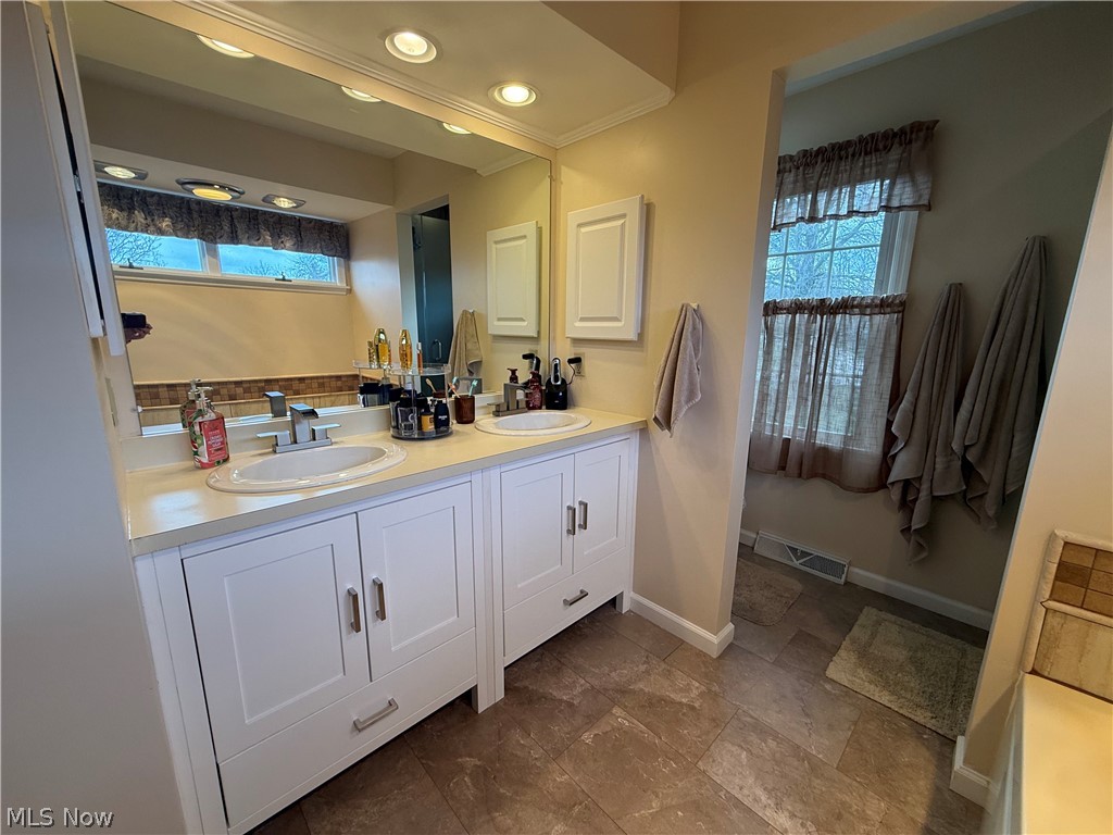 220 Barrington Ridge Road New Concord, OH 43762 - Photo 27 of 34 Gallery Image 27