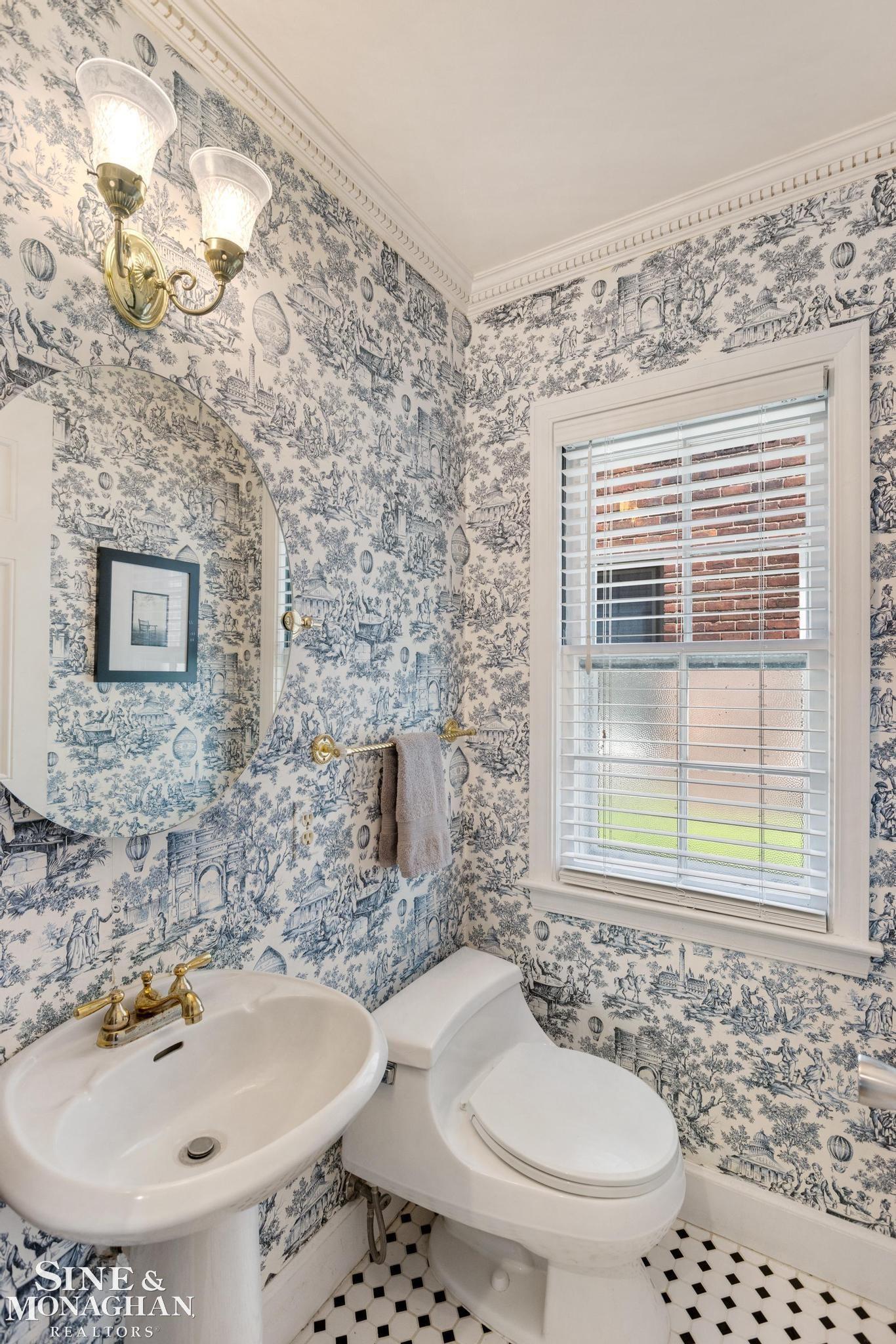 280 Merriweather Road Grosse Pointe, MI 48236 - Photo 13 of 36 50113617-12.JPG