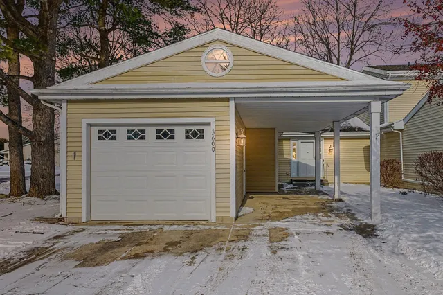 $179,900 | 3600 Beechwood Court, Elkhart, IN 46514