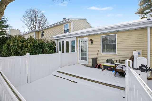 $179,900 | 3600 Beechwood Court, Elkhart, IN 46514