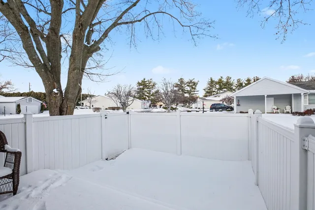 $179,900 | 3600 Beechwood Court, Elkhart, IN 46514