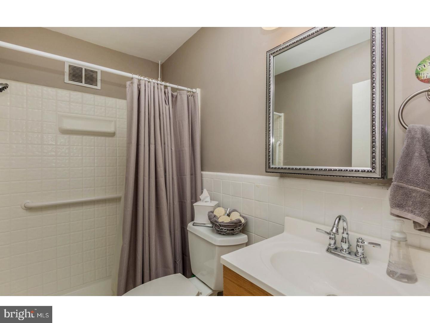 40 Old Lancaster Road, Unit 608 Merion Station, PA 19066 - Photo 21 of 25 Bathroom