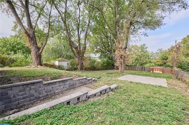 $169,000 | 1214 West 25th Street South, Independence, MO 64052