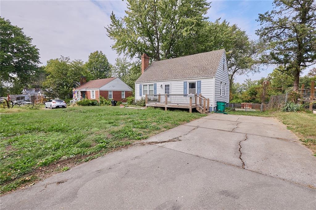 1214 West 25th Street South Independence, MO 64052 - Photo 3 of 29