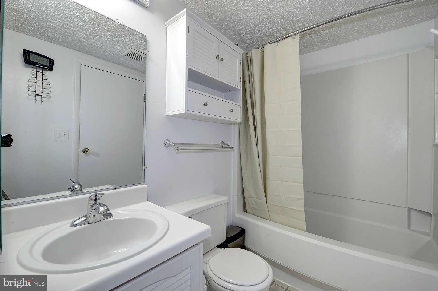 12125 Purple Sage Court Reston, VA 20194 - Photo 16 of 29 Full Bath