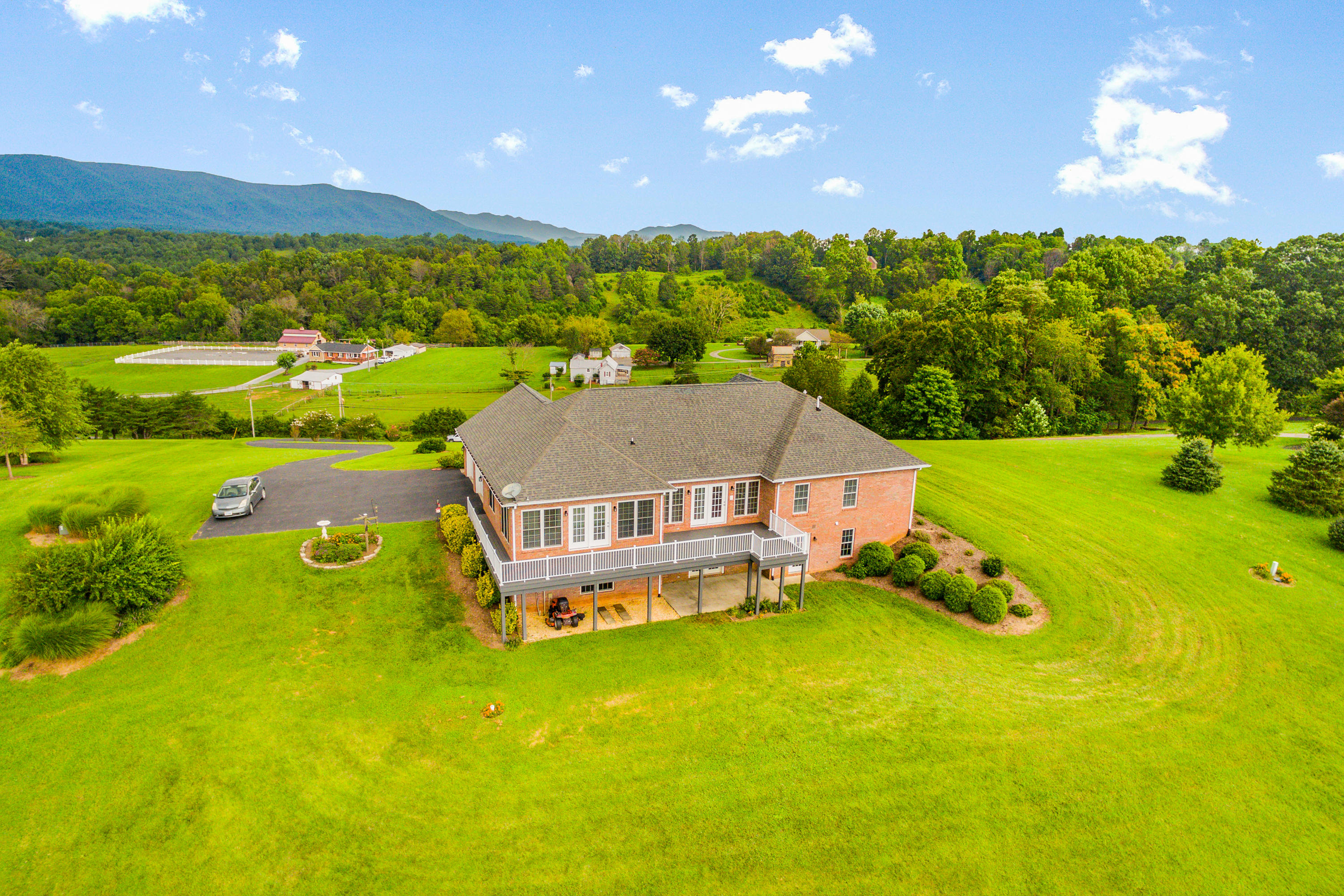 4475 Country Club Road Troutville, VA 24175 - Photo 4 of 26 IMG_ 638_3