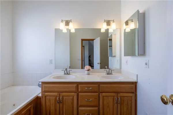 $350,000 | 4608 Heatherwood Court, St. Joseph, MO 64506