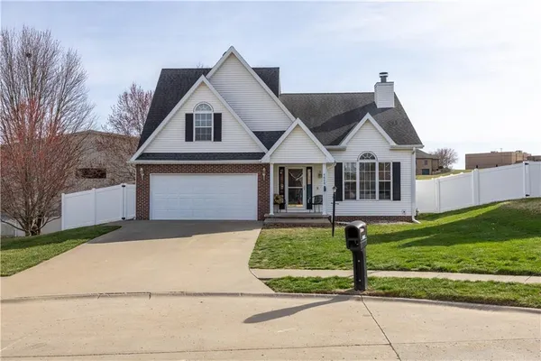$350,000 | 4608 Heatherwood Court, St. Joseph, MO 64506