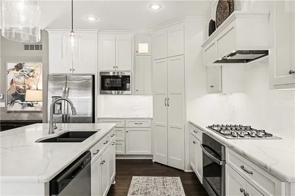 $665,000 | 12802 West 173rd Terrace, Overland Park, KS 66221