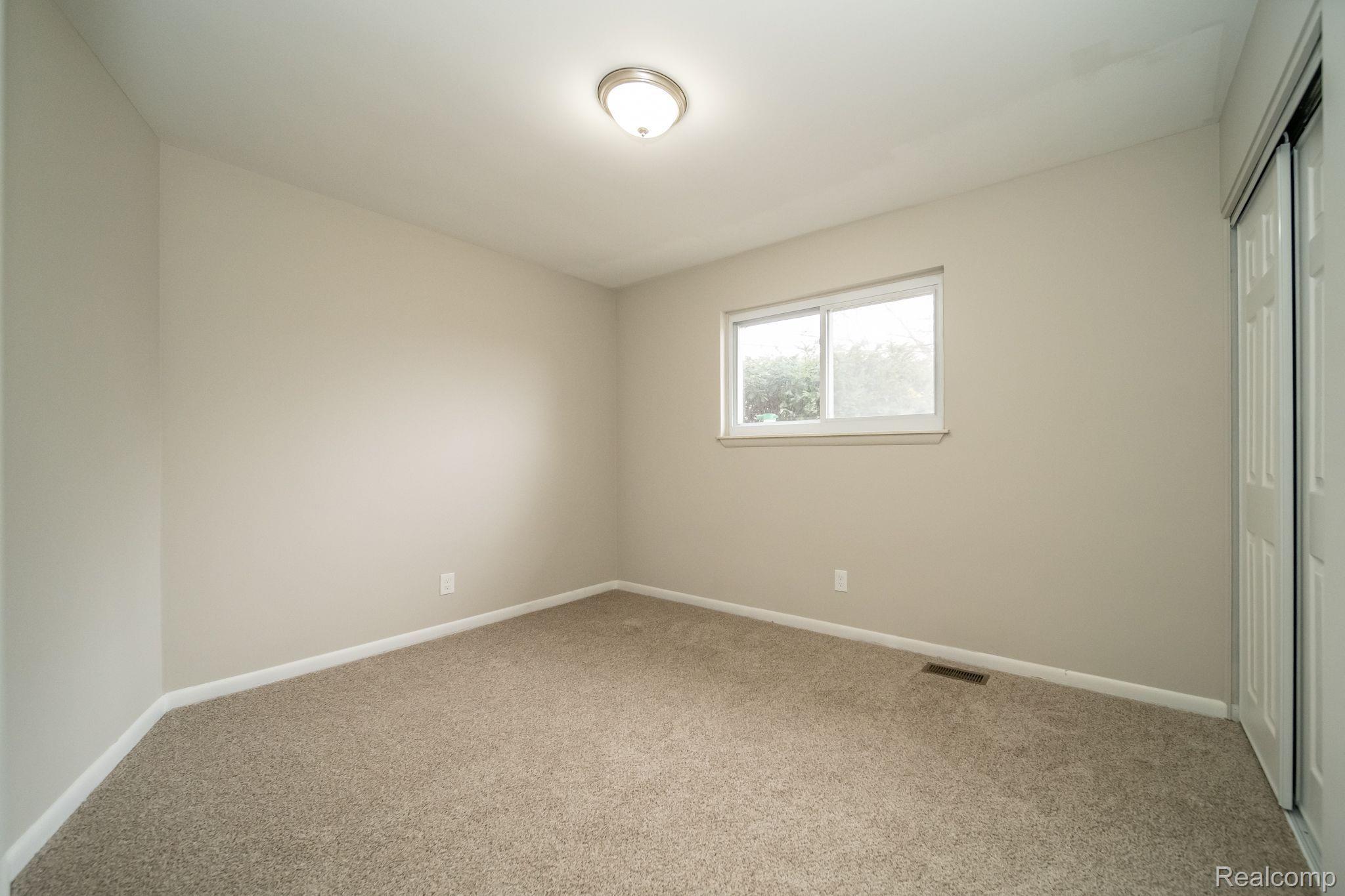 431 Red Oak Lane Rochester, MI 48307 - Photo 28 of 63 Gallery Image 28