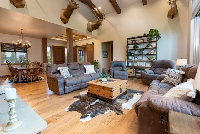 $1,800,000 | 1629 Camp Fire Court, Loma, CO 81524