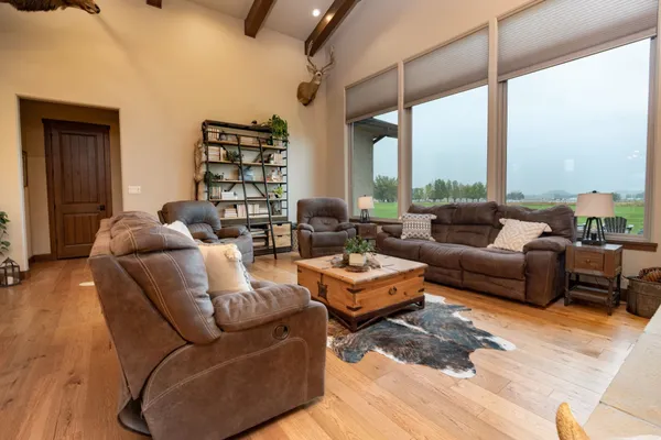 $1,800,000 | 1629 Camp Fire Court, Loma, CO 81524