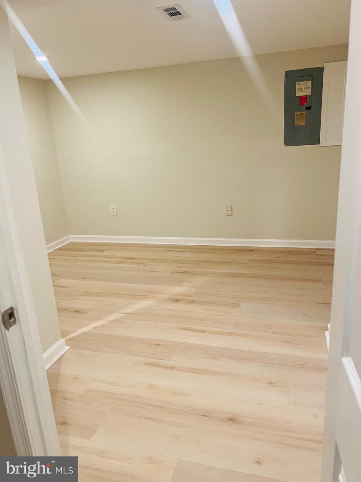13249 # Lane Silver Spring, MD 20904 - Photo 27 of 34 a view of a room