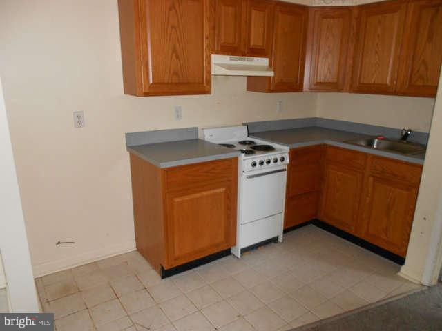 7609 North Point Road Edgemere, MD 21219 - Photo 21 of 22 Kitchen