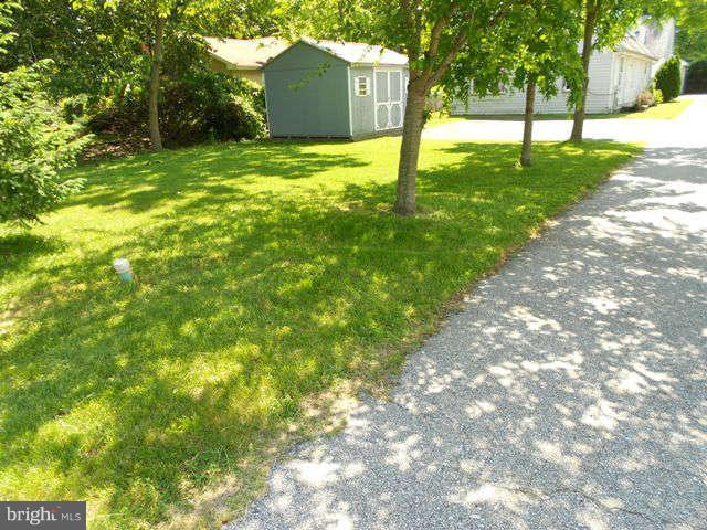 7609 North Point Road Edgemere, MD 21219 - Photo 10 of 22 Yard