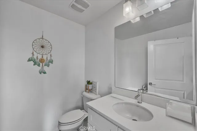 $575,000 | 1038 Savi Drive, Unit 101, Corona, CA 92878