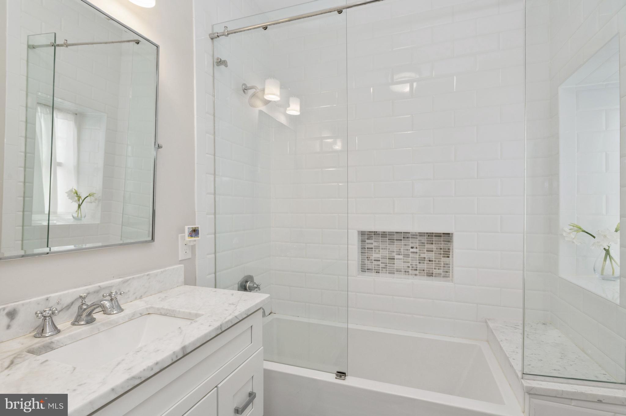 1921 35th Place Northwest, Unit 2 Washington, DC 20007 - Photo 16 of 29 Bedroom 2 en-suite bath