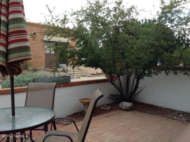 511 Paseo Madera, Unit D Green Valley, AZ 85614 - Photo 2 of 26