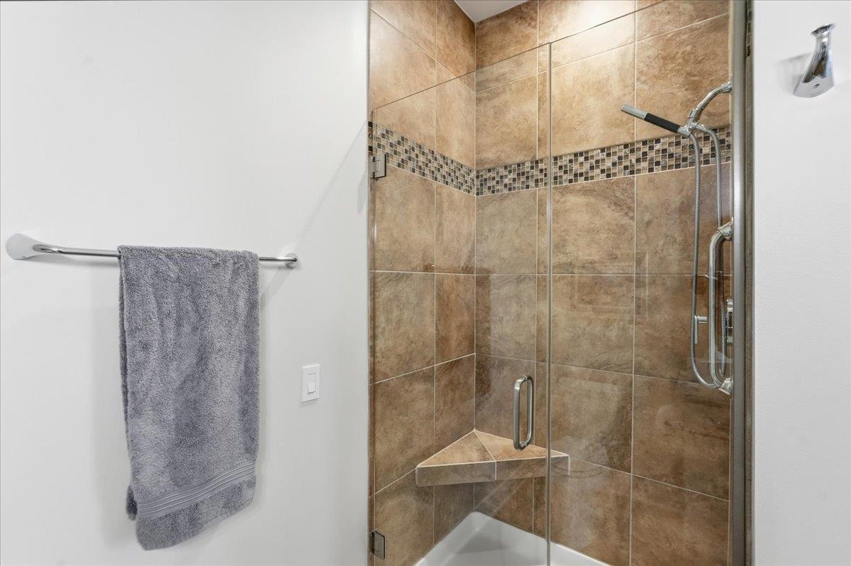 625 North Segoe Road, Unit 1100 Madison, WI 53705 - Photo 38 of 60