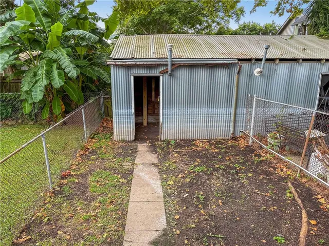 $1,500 | 218 South St Patrick Street, New Orleans, LA 70119