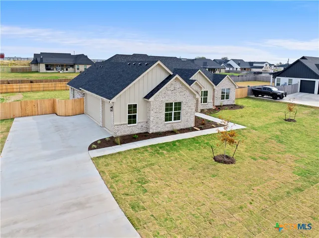 $540,000 | 7921 Rock Crst Drive, Moody, TX 76557