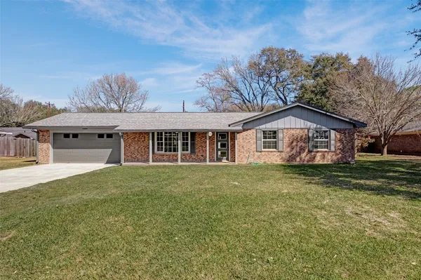 $249,500 | 605 Helms Avenue, Wharton, TX 77488