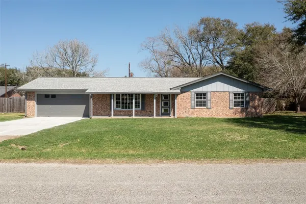 $249,500 | 605 Helms Avenue, Wharton, TX 77488