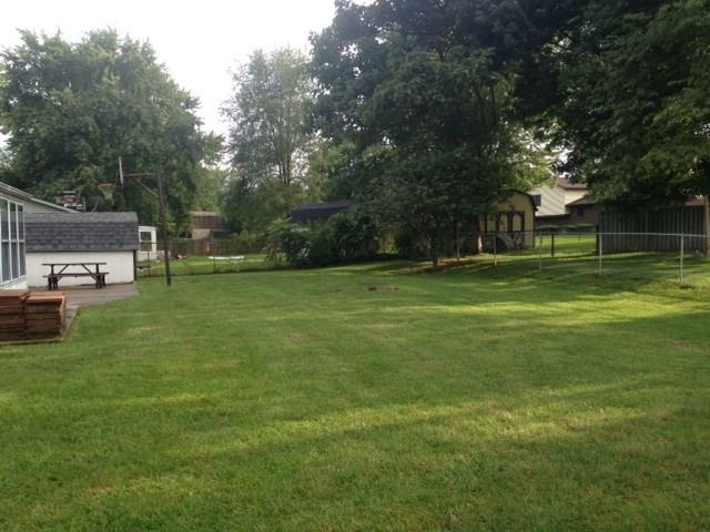 998 Stonegate Road Greenwood, IN 46142 - Photo 2 of 15 Gallery Image 2